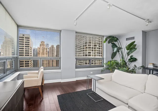 5th image of 440 N Wabash Ave #3810, Chicago, IL 60611 | MLS# 12658862
