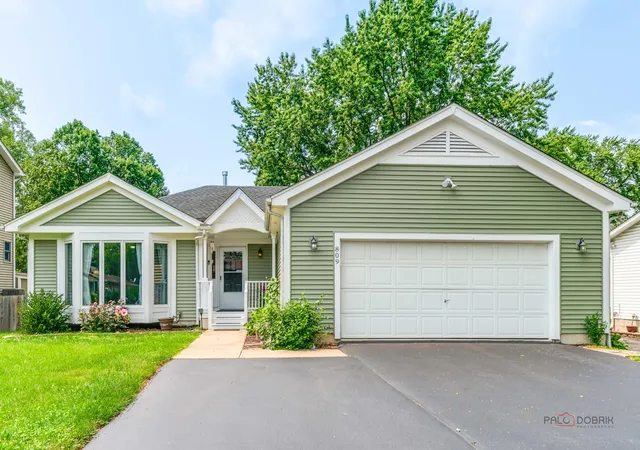 Photo 1 of Single family home for sale at 809 Carol Ave S, Mc Henry, IL 60050 | MLS# 12658887 | Listing updated on 2026-09-24