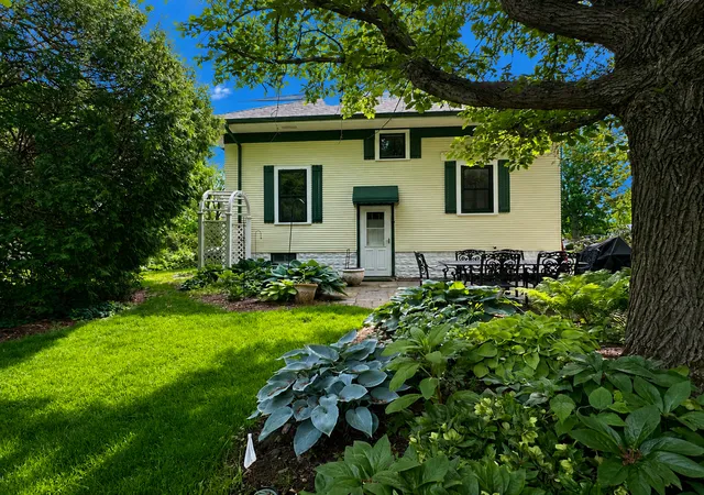 Photo 2 of Single family home for sale at 256 Center Rd, Frankfort, IL 60423 | MLS# 12659015 | Listing updated on 2026-09-11