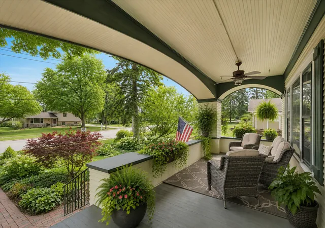 Photo 3 of Single family home for sale at 256 Center Rd, Frankfort, IL 60423 | MLS# 12659015 | Listing updated on 2026-09-11