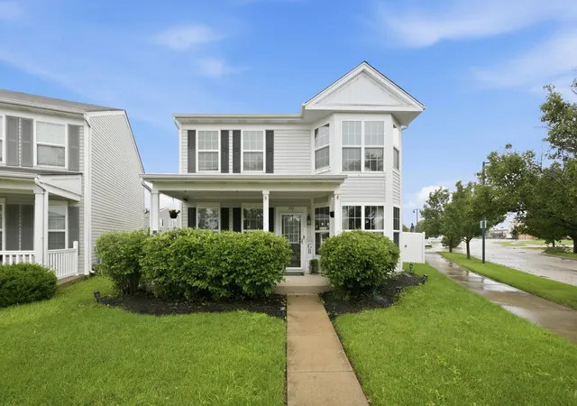 Photo 1 of Single family home for sale at 450 Victoria Cir, Park Forest, IL 60466 | MLS# 12659080 | Listing updated on 2026-09-30