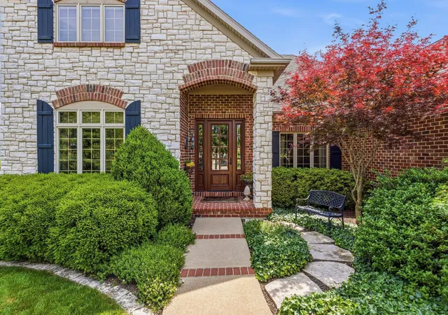 Photo 4 of Single family home for sale at 4706 Chestnut Grv Dr, Champaign, IL 61822 | MLS# 12659103 | Listing updated on 2026-10-03