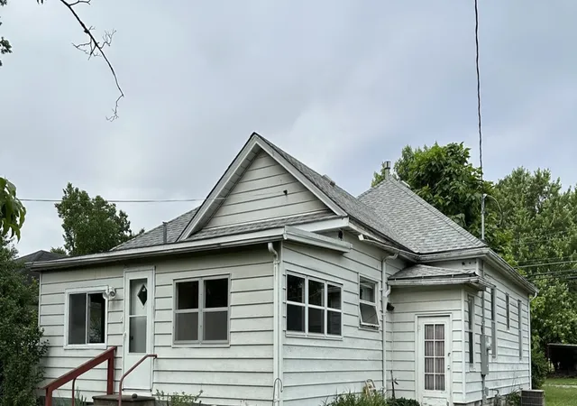 Homes for sale in Duquoin, IL | 554 North Division St, Duquoin, IL 62832 | MLS# 12659130