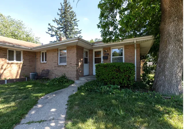 2nd image of 1807 Guilford Rd, Rockford, IL 61107 | MLS# 12659192
