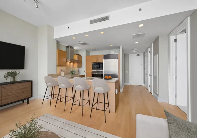 Photo 3 of Condo for sale at 401 N Wabash Ave #39E, Chicago, IL 60611 | MLS# 12659196 | Listing updated on 2026-09-01