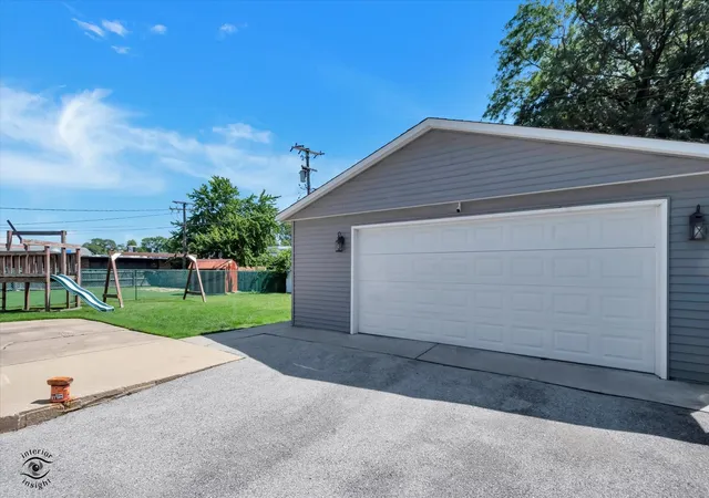 37th image of 10849 Moody Ave, Chicago Ridge, IL 60415 | MLS# 12659235