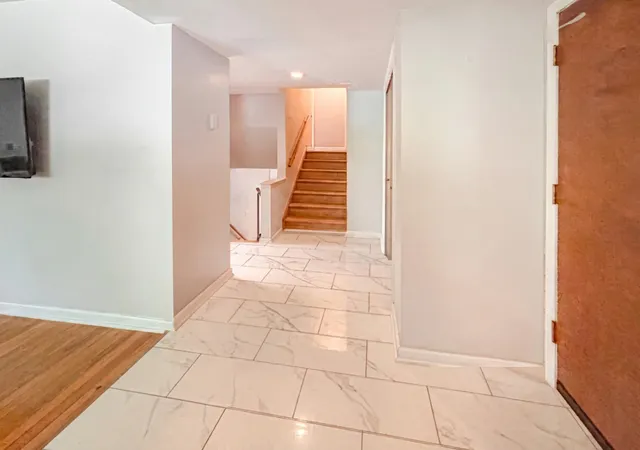 Photo 3 of Single family home for sale at 1028 W Ohio St, Glenwood, IL 60425 | MLS# 12659349 | Listing updated on 2026-07-27