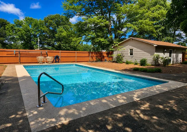 3rd image of 956 Country Club Rd, Metropolis, IL 62960 | MLS# 12659353