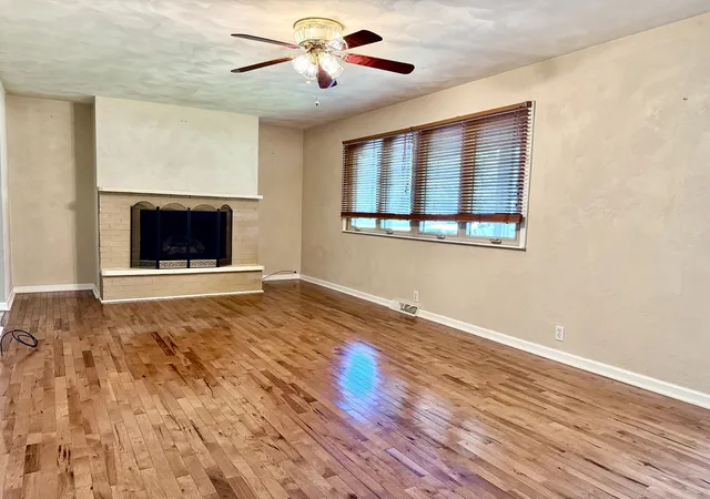 5th image of 956 Country Club Rd, Metropolis, IL 62960 | MLS# 12659353