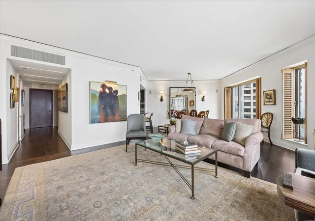 Photo 3 of Sale Pending at 950 N Michigan Ave #3805, Chicago, IL 60611 | MLS# 12659359 | Listing updated on 2026-10-09