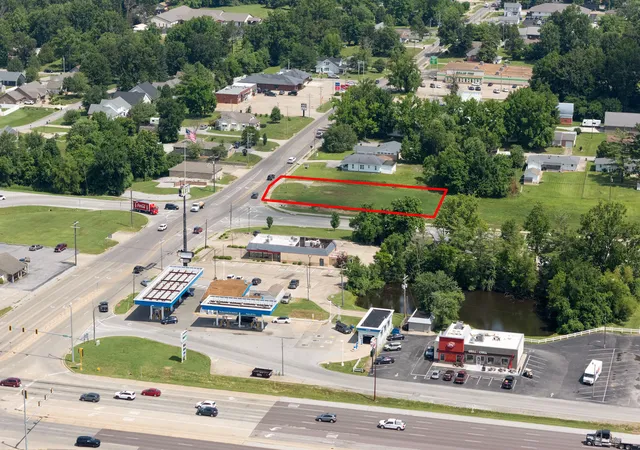 5th image of 1300 S Division St, Carterville, IL 62918 | MLS# 12659559