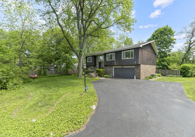 Homes for sale in Highland Park, IL | 460 Hazel Ave, Highland Park, IL 60035 | MLS# 12659564