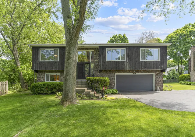 Homes for sale in Highland Park, IL | 460 Hazel Ave, Highland Park, IL 60035 | MLS# 12659564