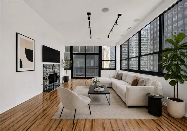 Homes for sale in Chicago, IL | 130 S Canal St #715, Chicago, IL 60606 | MLS# 12659639