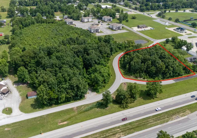 2nd image of 1100 Pin Oak Dr, Carterville, IL 62918 | MLS# 12659692