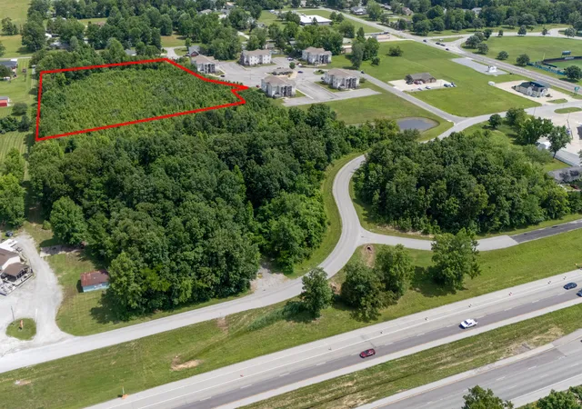 2nd image of 1015 Shawnee Trl, Carterville, IL 62918 | MLS# 12659700