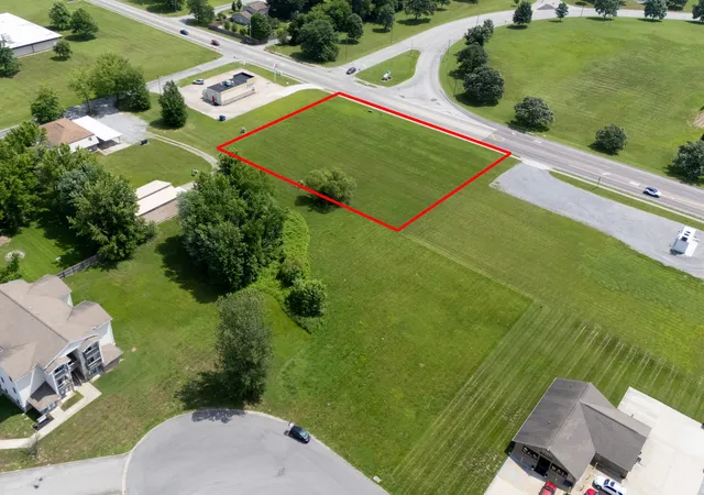 4th image of 703 S Greenbriar Rd, Carterville, IL 62918 | MLS# 12659715