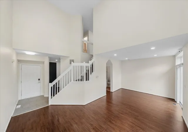 Homes for sale in Schaumburg, IL | 301 Lucille Ln, Schaumburg, IL 60193 | MLS# 12659726