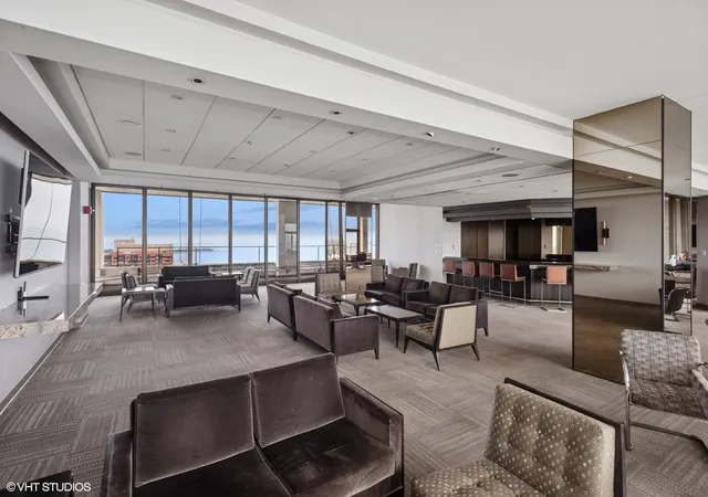 2nd image of 2800 N Lake Shore Dr, Chicago, IL 60657