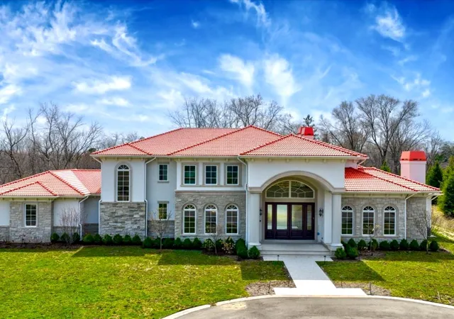 Photo 1 of Single family home for sale at 2665 Bentley Rd, Highland Park, IL 60035 | MLS# 12659749 | Listing updated on 2026-07-16