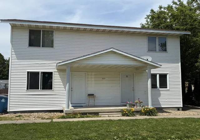 1st image of 205 E Logan St, Atlanta, IL 61723 | MLS# 12659825