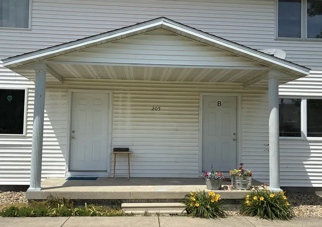 3rd image of 205 E Logan St, Atlanta, IL 61723 | MLS# 12659825