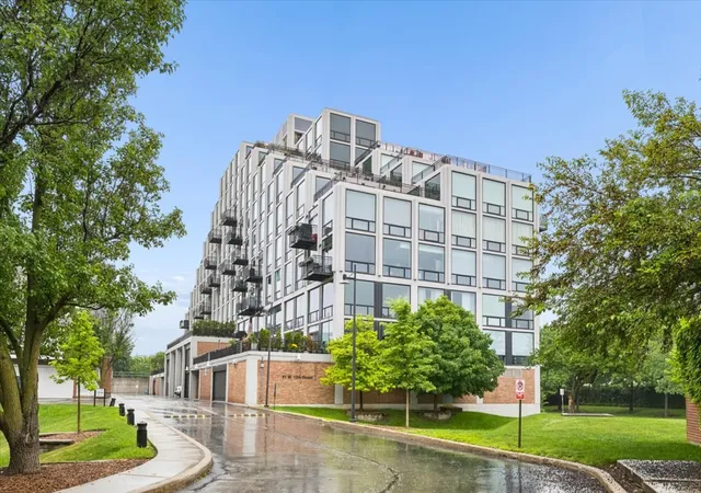 Homes for sale in Chicago, IL | 61 W 15th St #806, Chicago, IL 60605 | MLS# 12659933