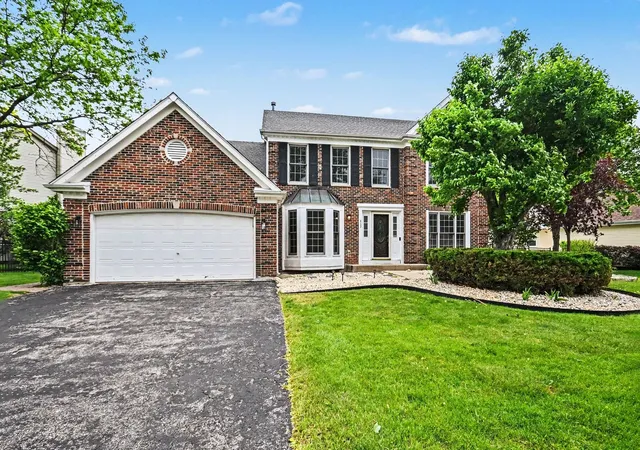 1st image of 865 Warwick Ln Se, Lake Zurich, IL 60047 | MLS# 12660014