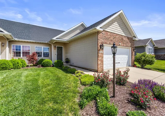 2nd image of 1704 Timber Wolf Ln, Mahomet, IL 61853 | MLS# 12660059