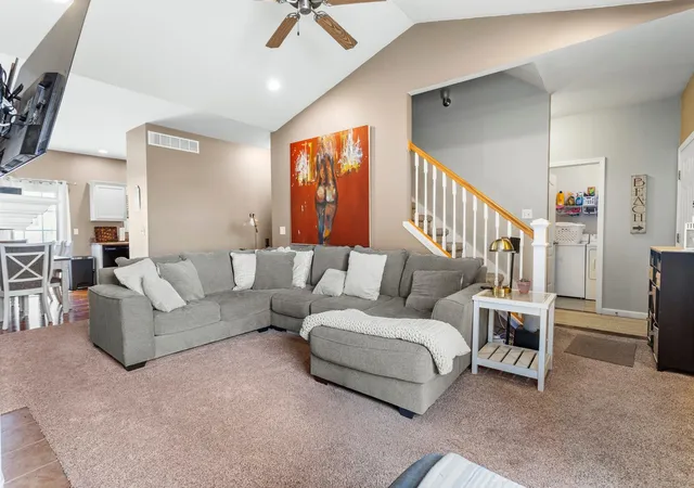 4th image of 1704 Timber Wolf Ln, Mahomet, IL 61853 | MLS# 12660059