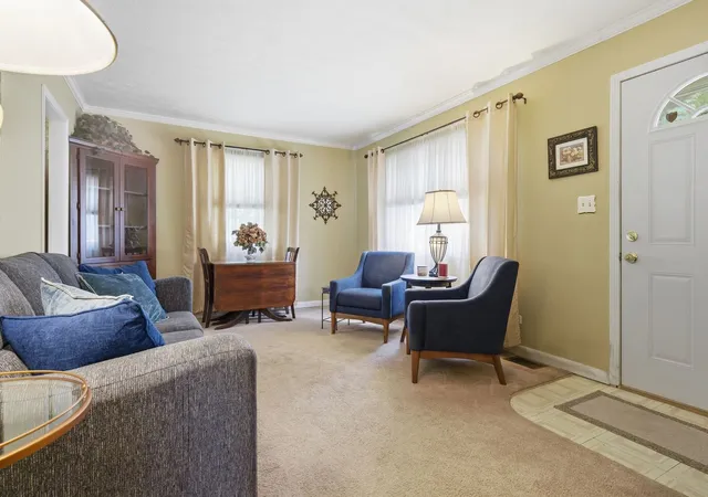 Homes for sale in Bloomington, IL | 1210 Greenlawn Dr, Bloomington, IL 61701 | MLS# 12660150