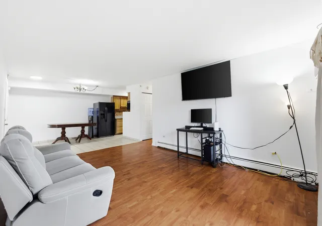 3rd image of 1080 Knoll Ln #107, Hoffman Estates, IL 60169 | MLS# 12660157