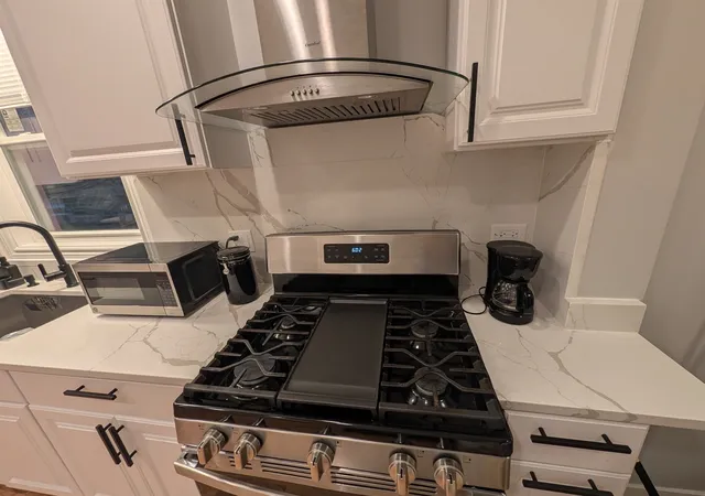 5th image of 425 N Lawler Ave, Chicago, IL 60644 | MLS# 12660223