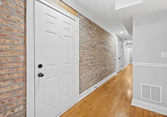 Homes for sale in Chicago, IL | 5217 N Winthrop Ave #G, Chicago, IL 60640 | MLS# 12660227