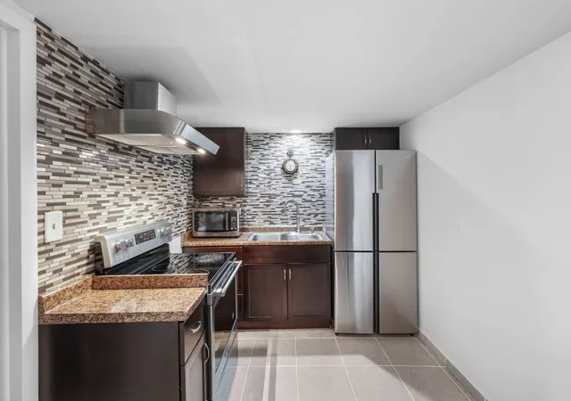 Homes for sale in Wheeling, IL | 127 N Wolf Rd N #58A, Wheeling, IL 60090 | MLS# 12660281