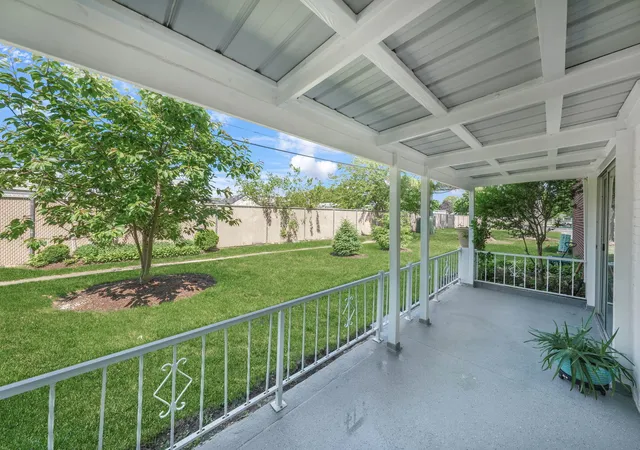 Homes for sale in Wheeling, IL | 127 N Wolf Rd N #58A, Wheeling, IL 60090 | MLS# 12660281