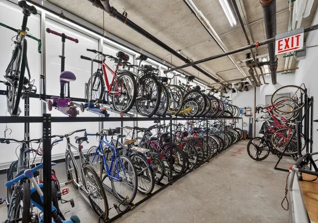 Homes for sale in Chicago, IL | 550 N St Clair St #1501, Chicago, IL 60611 | MLS# 12660288