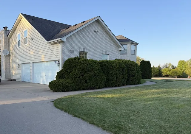 Homes for sale in Hampshire, IL | 15N805 Pheasant Field Ln, Hampshire, IL 60140 | MLS# 12660301