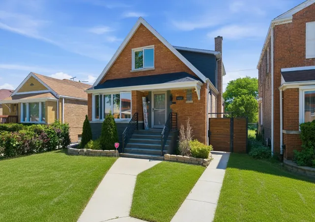 Photo 1 of Single family home for sale at 9829 S Claremont Ave, Chicago, IL 60643 | MLS# 12660317 | Listing updated on 2026-10-21