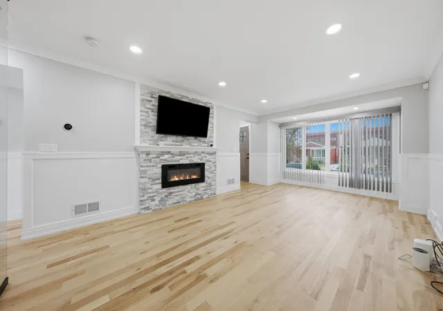 Photo 3 of Single family home for sale at 9829 S Claremont Ave, Chicago, IL 60643 | MLS# 12660317 | Listing updated on 2026-10-21