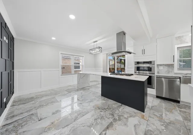 Photo 4 of Single family home for sale at 9829 S Claremont Ave, Chicago, IL 60643 | MLS# 12660317 | Listing updated on 2026-10-21