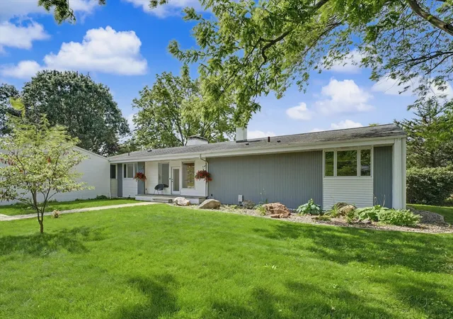 Homes for sale in Urbana, IL | 301 G H Baker Dr, Urbana, IL 61801 | MLS# 12660340