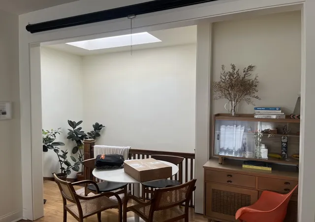 Listing Photo 4 - Condo for sale in building located at 2833 W Walnut St, Chicago, IL 60612