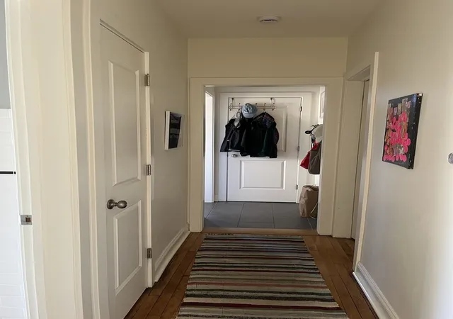 Listing Photo 5 - Condo for sale in building located at 2833 W Walnut St, Chicago, IL 60612