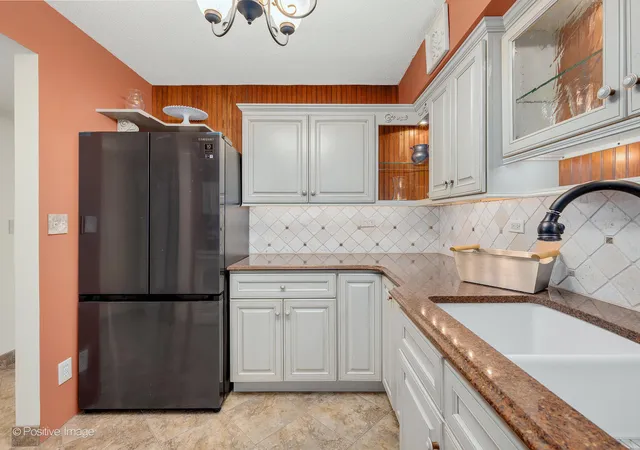 4th image of 475 N Cass Ave #105, Westmont, IL 60559 | MLS# 12660397