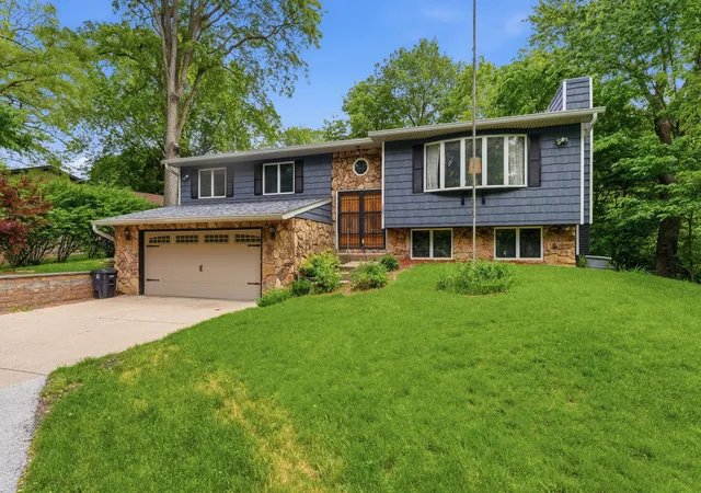 Photo 1 of Sale Pending at 3001 2nd Street, Moline, IL 61265 | MLS# 12660476 | Listing updated on 2026-07-31