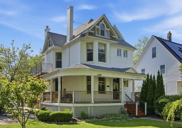 Homes for sale in Zion, IL | 2720 Edina Blvd, Zion, IL 60099 | MLS# 12660626