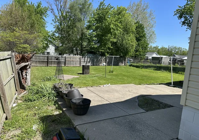 Homes for sale in Streator, IL | 102 E Grove St, Streator, IL 61364 | MLS# 12660638