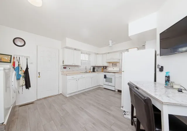 3rd image of 1266 Burnham Ave, Calumet City, IL 60409 | MLS# 12660657