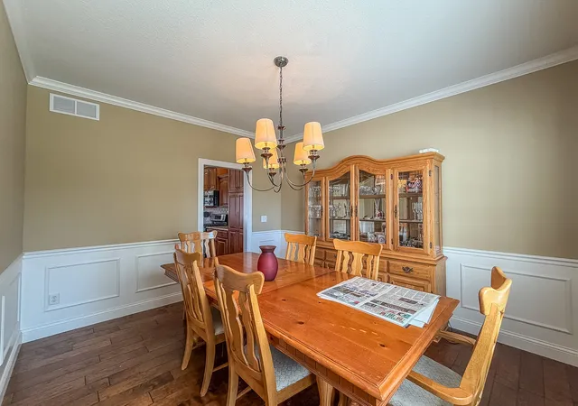 5th image of 715 Sedgegrass Dr, Champaign, IL 61822 | MLS# 12660670